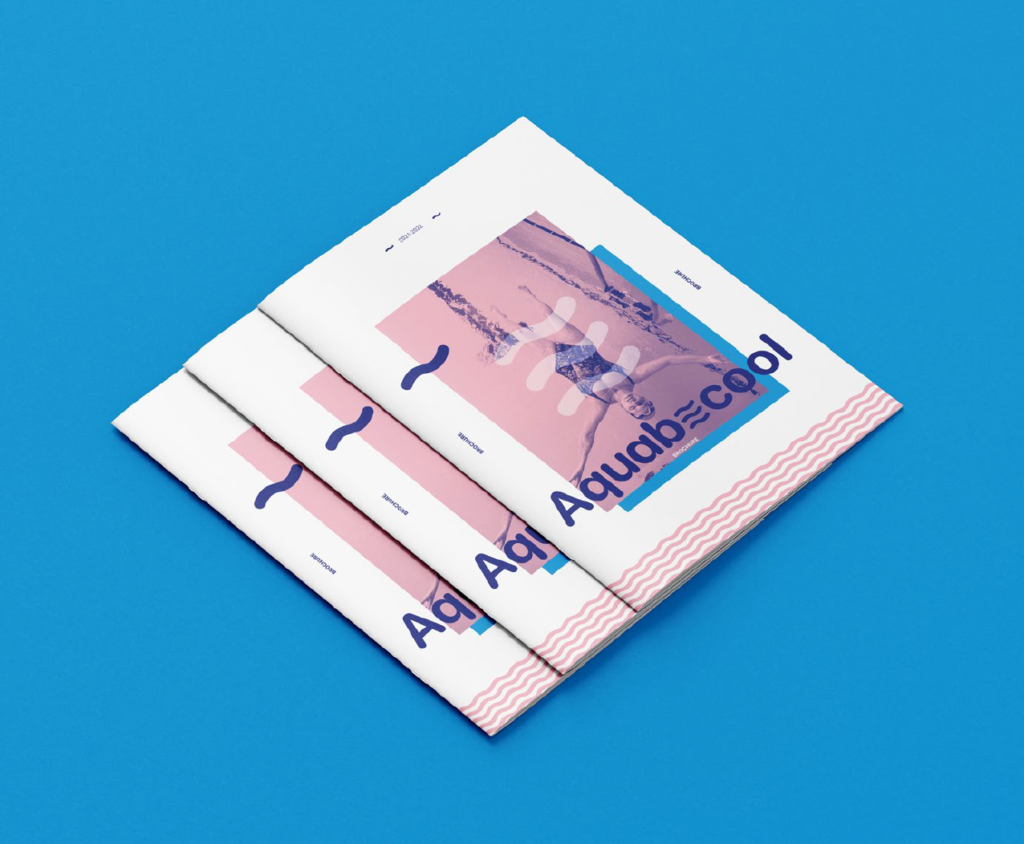 Mockup d'une brochure de la marque Aquabecool par John Bertolini